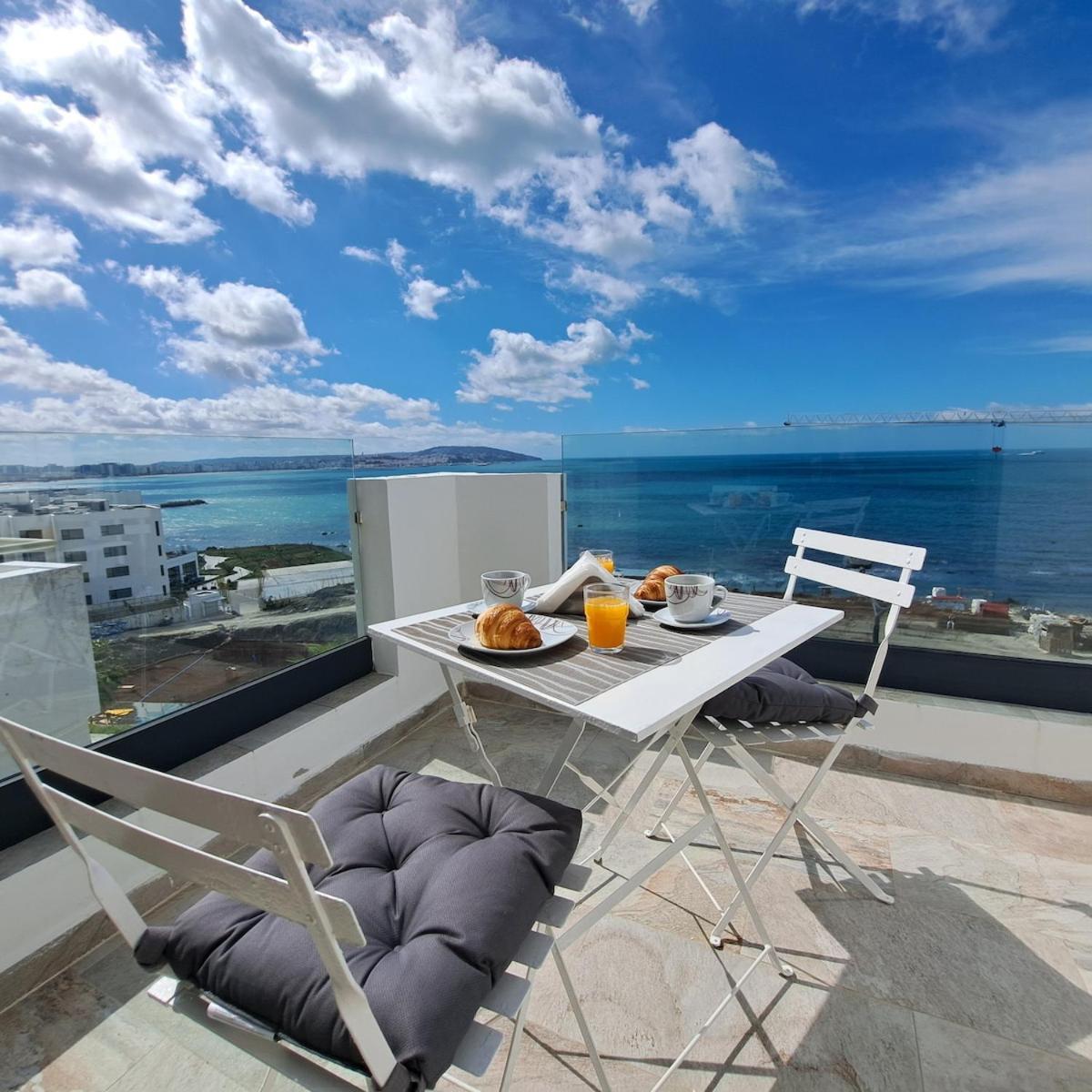 Modern Loft View Of Sea & Pool